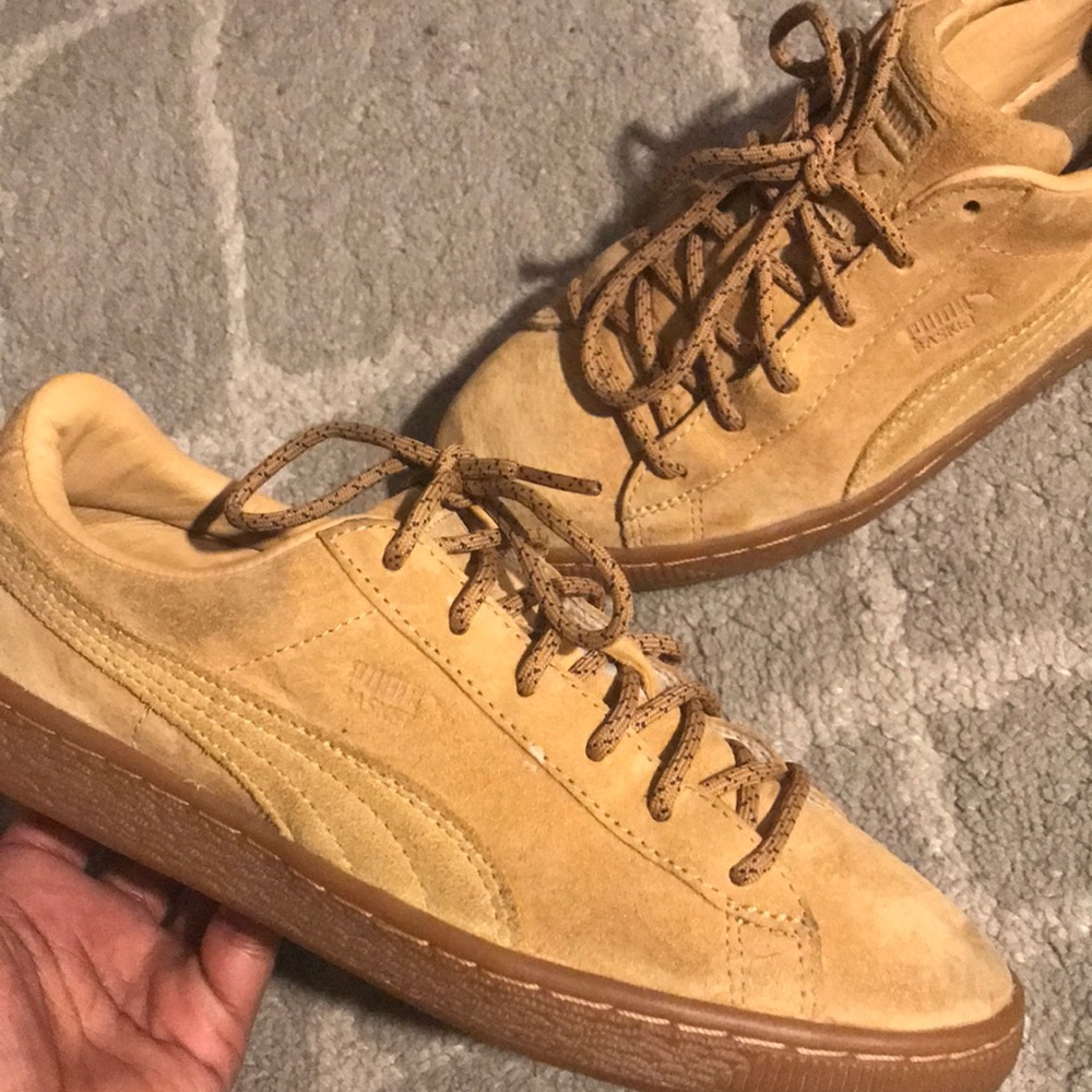 Puma sneakers rarely worn light scuff in the front